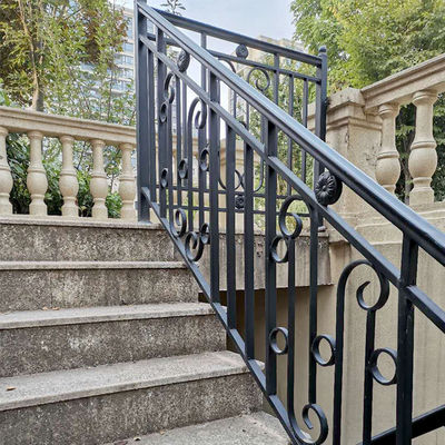 Moderno appartamento muro montato scalinata di ferro battuto ringhiera porta maniglia barra per il design di casa