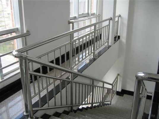 Balustrade metalliche esterne per pareti di appartamenti montate fuori