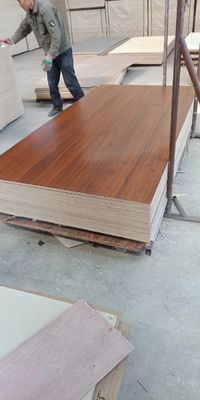 Supporto alla produzione professionale a prova di umidità Melamine Board in stile di design moderno