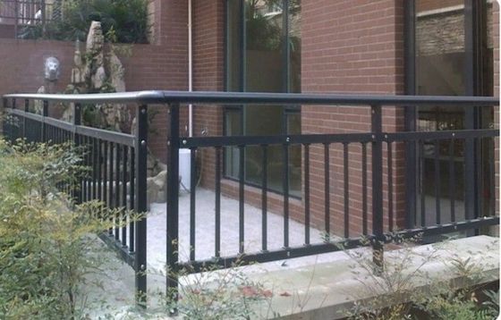 Barricata di balcone in alluminio montata a muro per ponte di manubri di design moderno