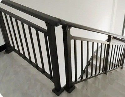 Appartamento di design moderno Balcone Acciaio inossidabile 304 316 Nero Barricata di scala in vetro