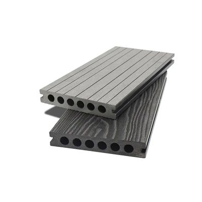 Piano di costruzione moderno con pavimento composito in legno e plastica per facili installazioni