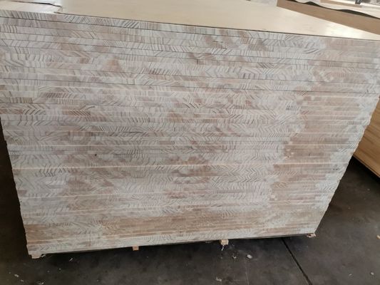 Moderno stile di design di legno di pino Finger Joint Board e competitivo per mobili interni