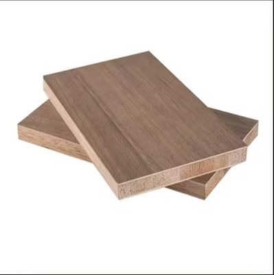 Materiale del pannello non metallico 6mm 18mm 25mm Legno di betulla Finitura mobili compensato per lavori interni
