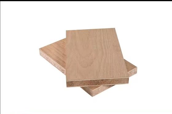 Materiale del pannello non metallico 6mm 18mm 25mm Legno di betulla Finitura mobili compensato per lavori interni