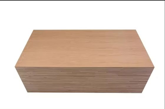 Full Birch Core E0 Birch Wood Veneer Furniture Legno compensato 6mm 18mm 25mm per interni moderni
