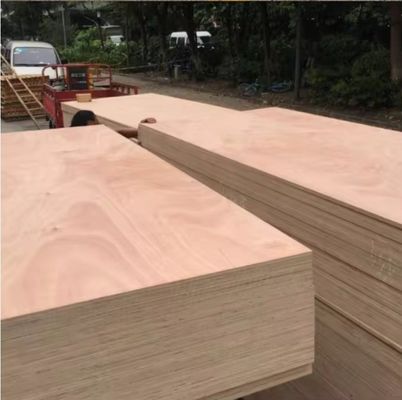 E1 Formaldeide 18mm pannelli impermeabili per interni legno duro commerciale Okoume foglio marino 4x8